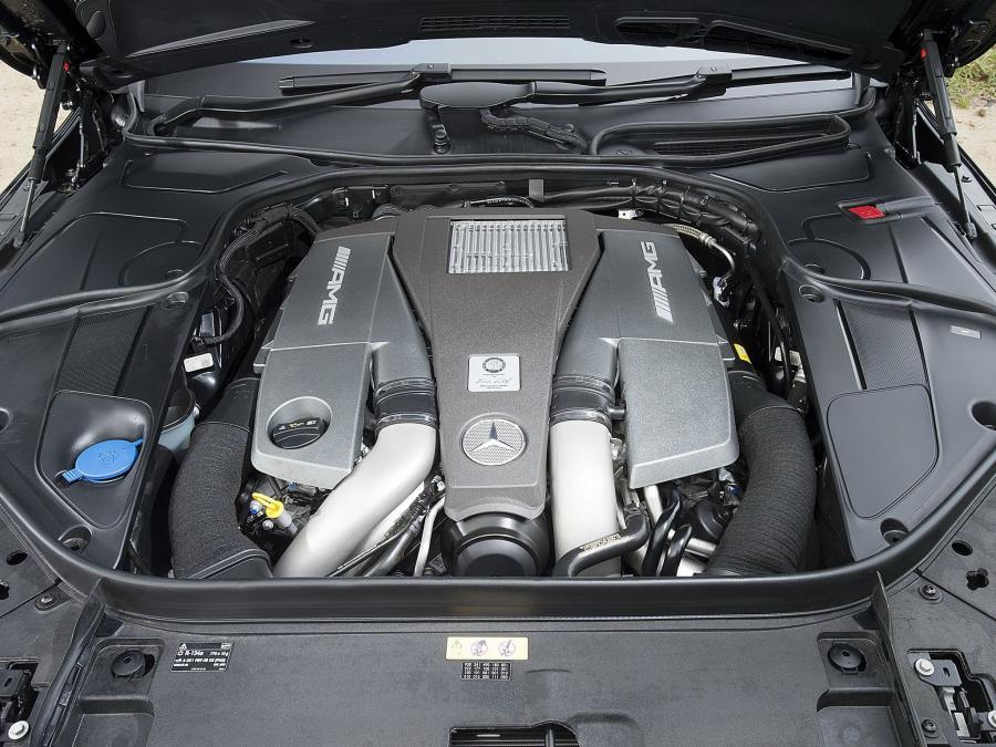  Mercedes-Benz S63 AMG 2013 года  (UK) (фото 2 из 34)